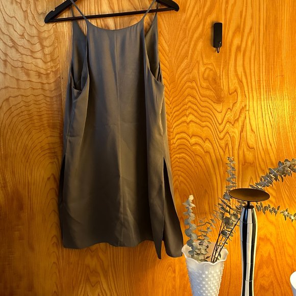 THEORY Tunic Top with V-Neck and Skinny Straps - Picture 3 of 7